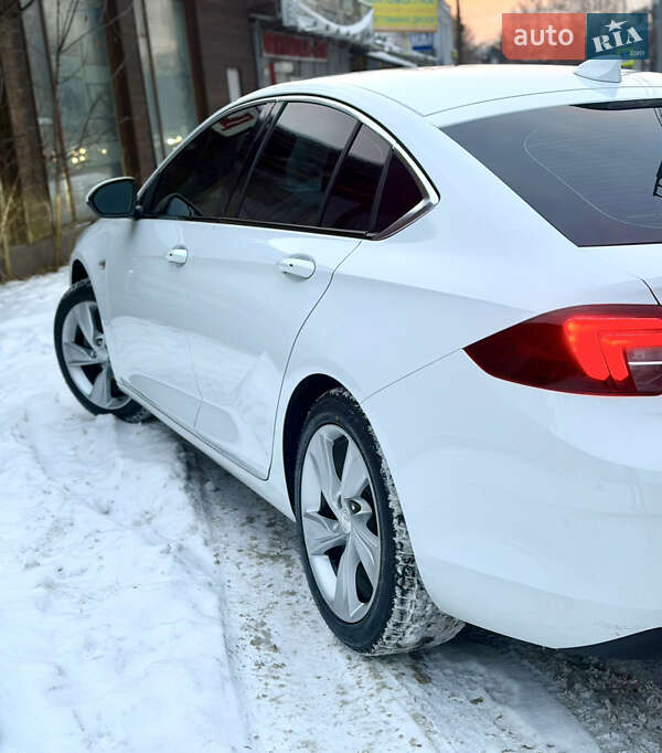 Седан Buick Regal 2018 в Киеве фото 10 Седан Buick Regal 2018 в Киеве