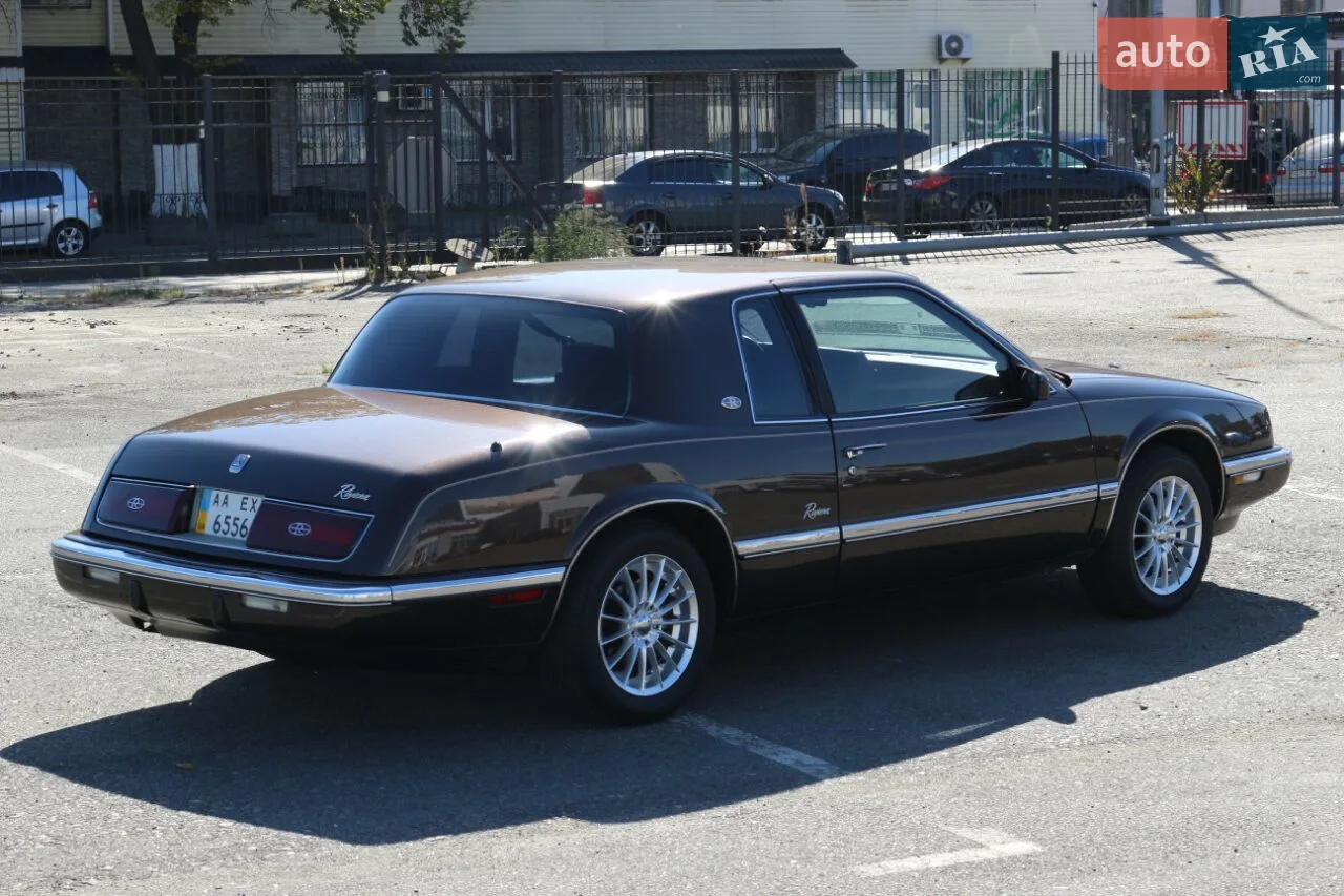 Buick Riviera 1989