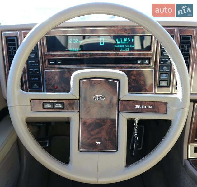 Купе Buick Riviera 1989 в Києві