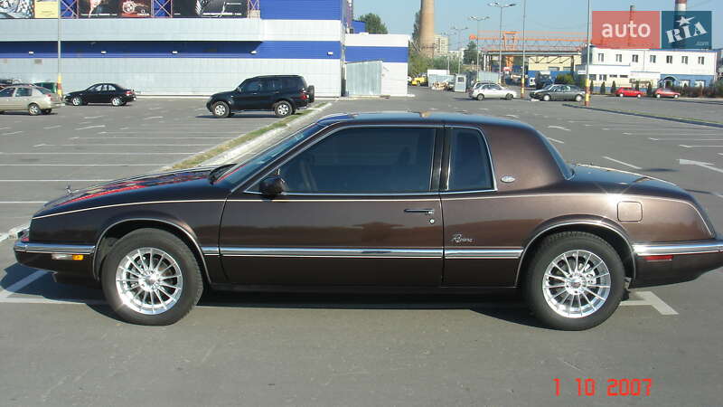 Купе Buick Riviera 1989 в Києві