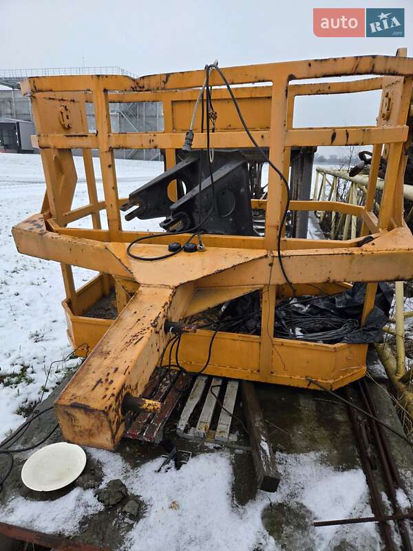 Автокран Bumar Fablok PS 1984 в Бориславі