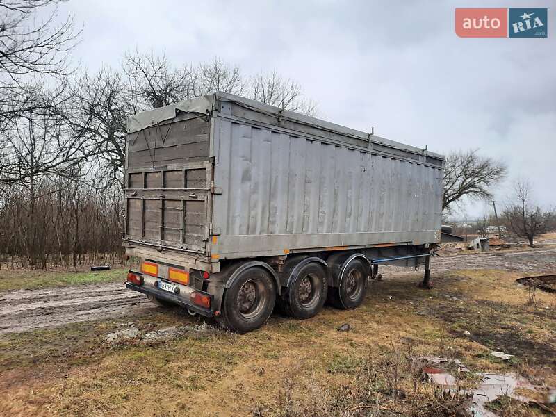 Контейнеровоз напівпричіп Burg Burg 1987 в Ладижині
