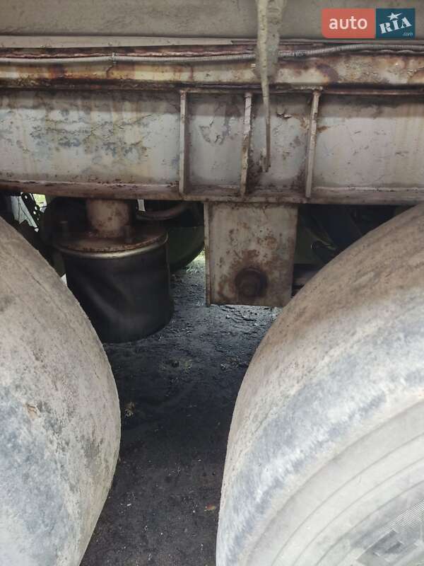 Цистерна напівпричіп Burg Burg 1989 в Кременчуці