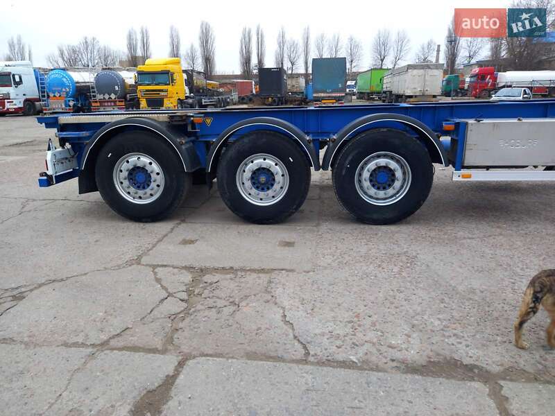 Контейнеровоз напівпричіп Burg Burg 2002 в Одесі