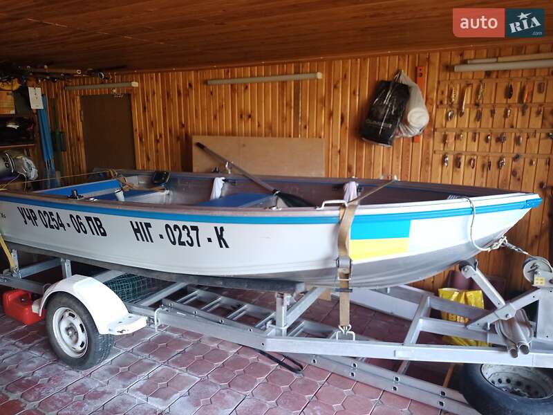 Лодка Buster XS 2007 в Славутиче