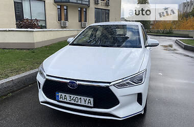 Хэтчбек BYD E2 2022 в 