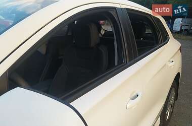 Хэтчбек BYD E2 2022 в 