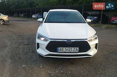 Хэтчбек BYD E2 2022 в 