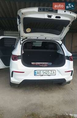 Хэтчбек BYD E2 2022 в 