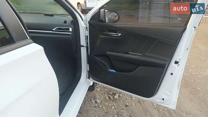 Хетчбек BYD E2 2022 в Дніпрі фото 20 Хетчбек BYD E2 2022 в Дніпрі