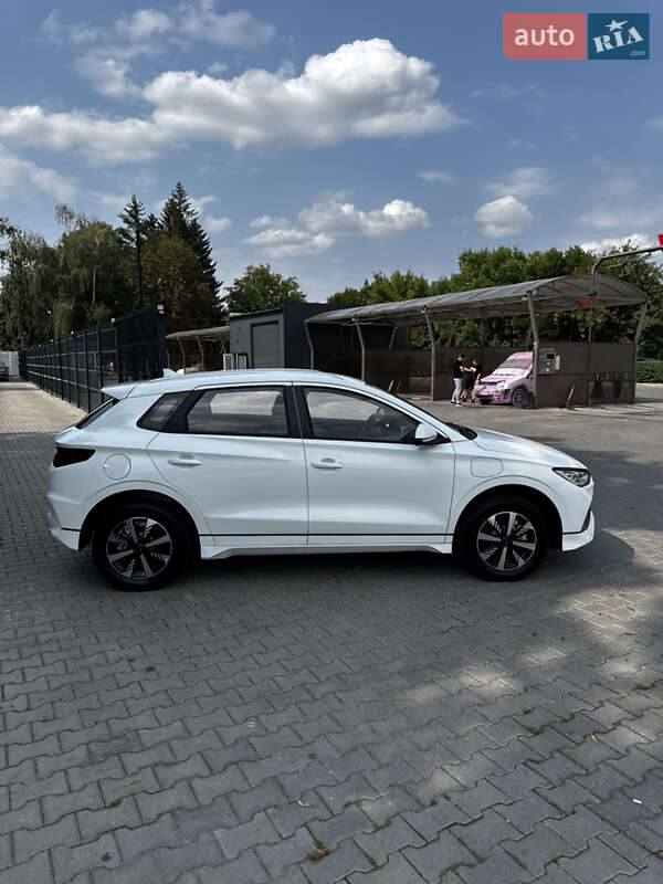 Хетчбек BYD E2 2025 в Чернівцях фото 5 Хетчбек BYD E2 2025 в Чернівцях