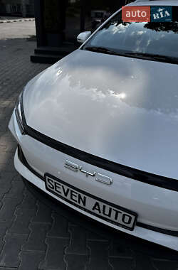 Хэтчбек BYD E2 2025 в 