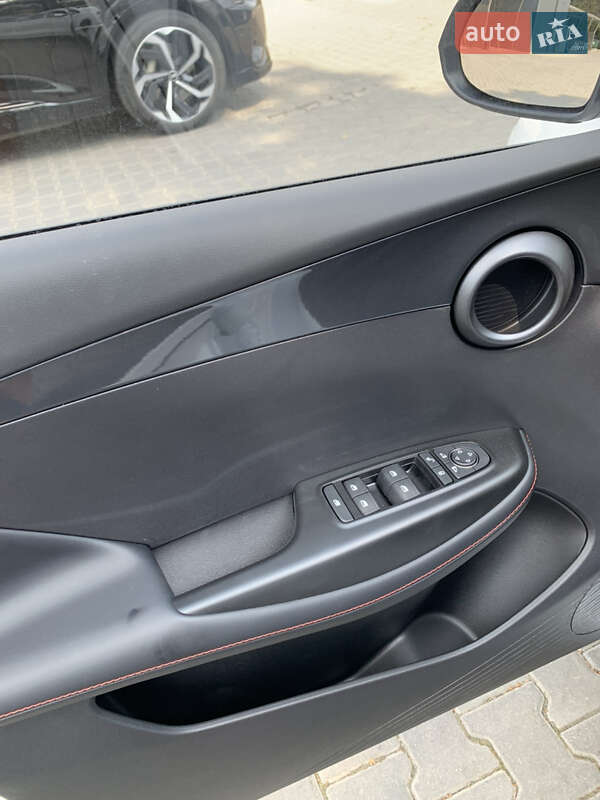 Хетчбек BYD E2 2025 в Чернівцях фото 27 Хетчбек BYD E2 2025 в Чернівцях