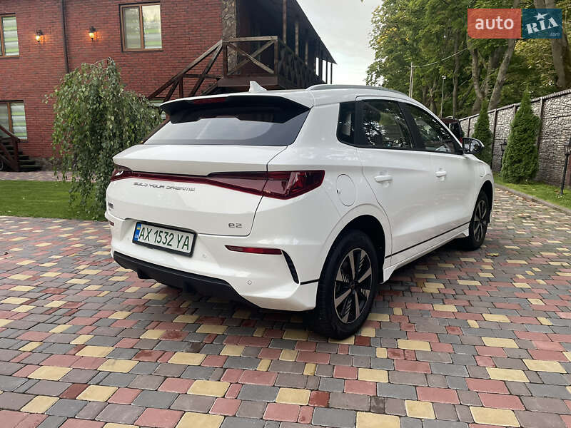Внедорожник / Кроссовер BYD E2 2023 в Киеве