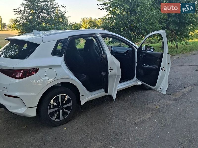 Хэтчбек BYD E2 2025 в Теплодаре фото 24 Хэтчбек BYD E2 2025 в Теплодаре
