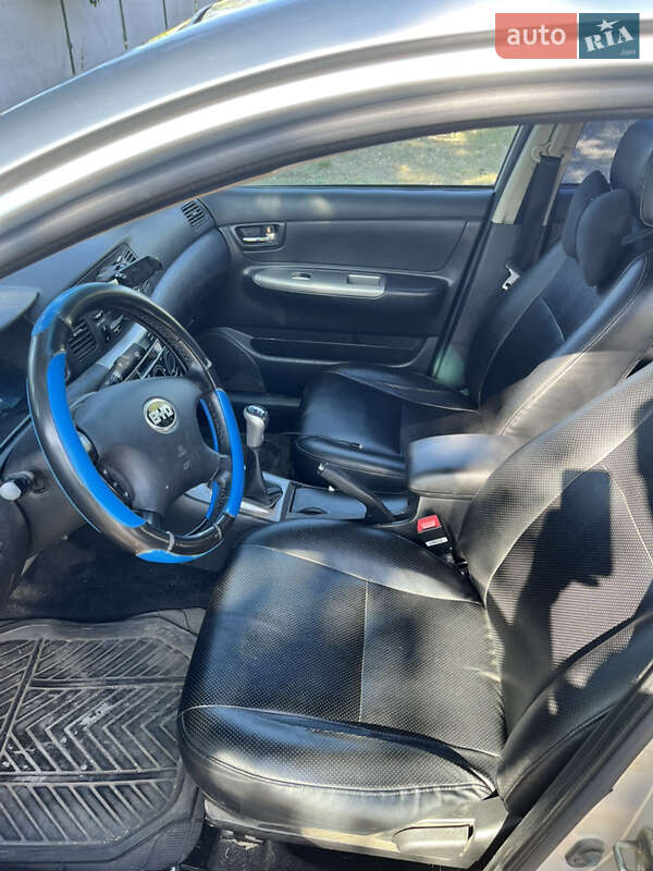 Седан BYD F3 2013 в Дніпрі