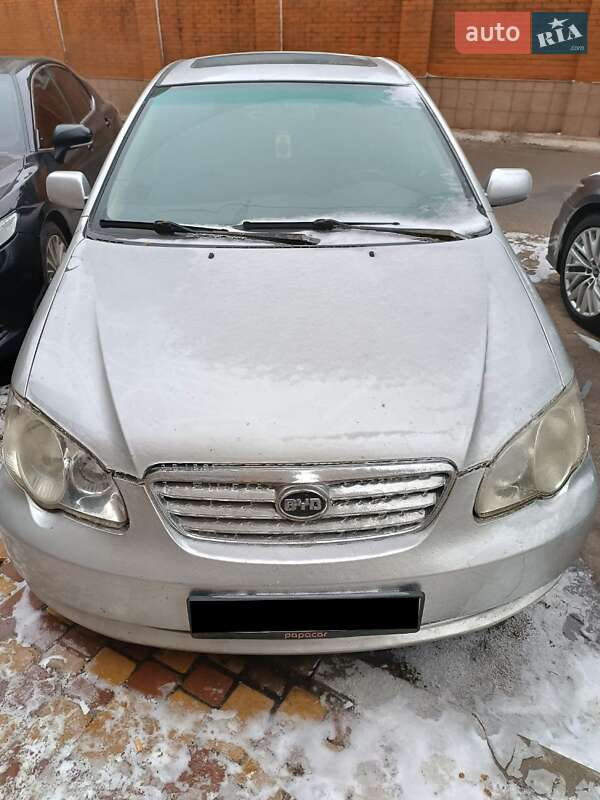2013 BYD F3, VIN LGXC16DF2D0156870:plate — zdjęcie 1 (autoria)