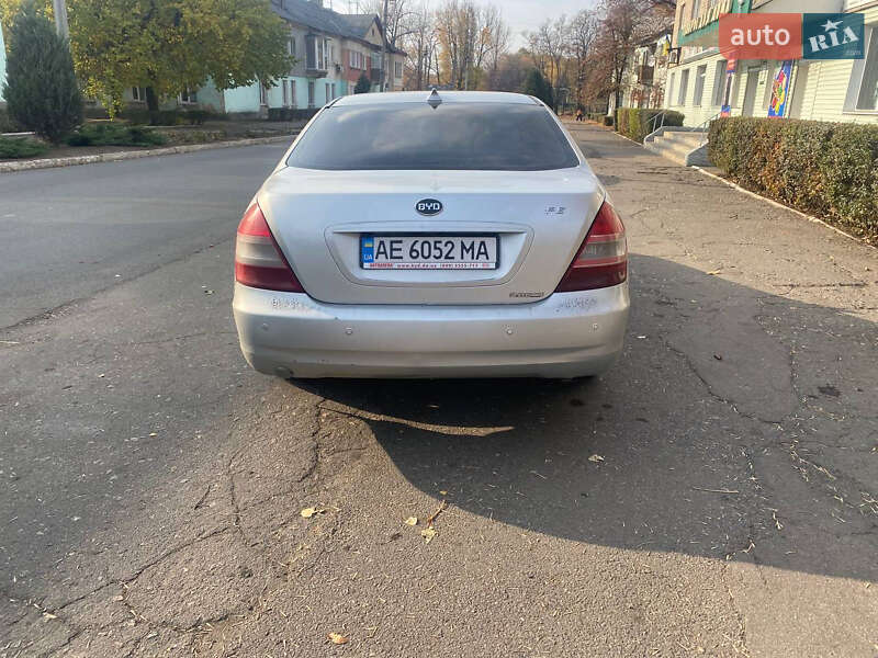 Седан BYD F6 2012 в Першотравенську