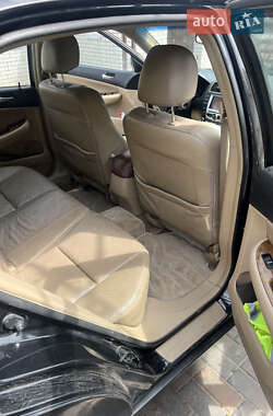 Седан BYD F6 2011 в 