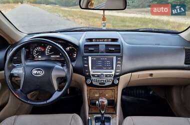 Седан BYD F6 2012 в 