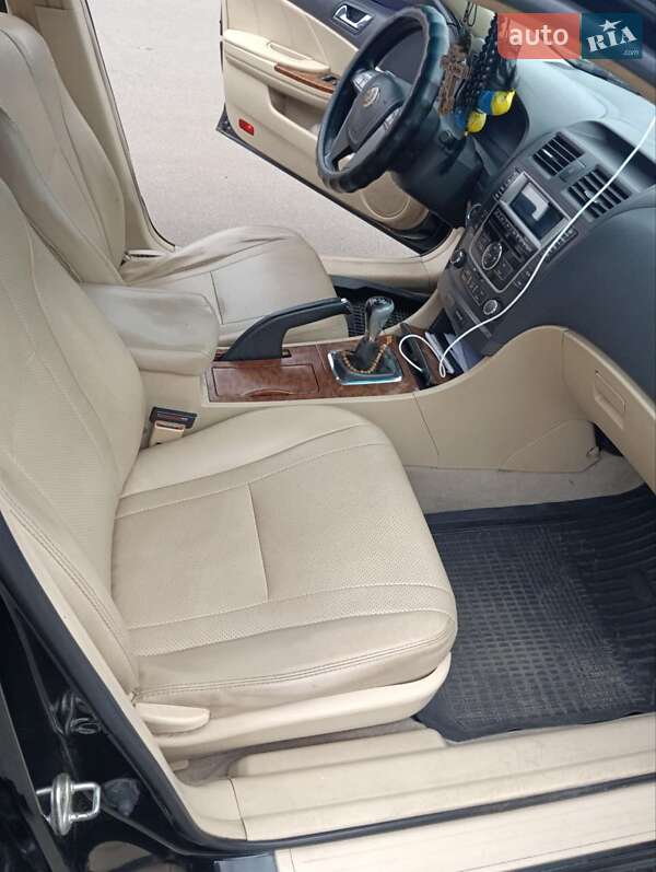 Седан BYD G6 2013 в Прилуках