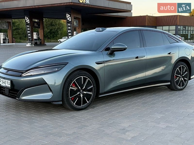 Седан BYD Han L 2025 в Желтых Водах