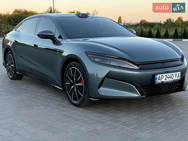 Седан BYD Han L 2025 в Желтых Водах