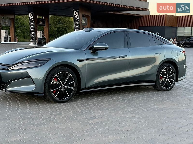 Седан BYD Han L 2025 в Желтых Водах