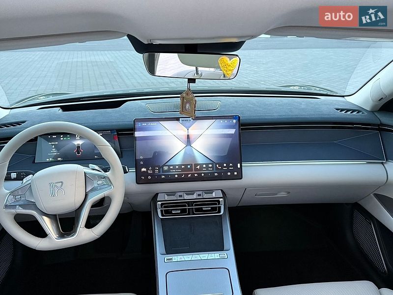 Седан BYD Han L 2025 в Желтых Водах