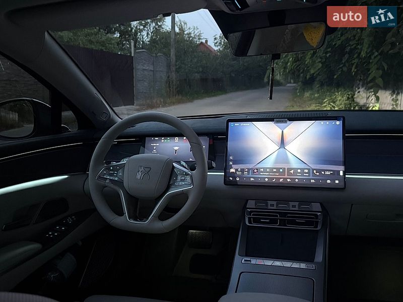 Седан BYD Han L 2025 в Желтых Водах