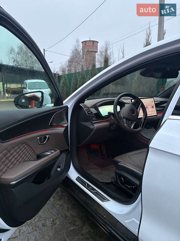 Седан BYD Han 2022 в Коростишеві