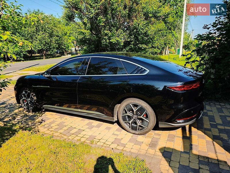 Седан BYD Han 2022 в Борисполі