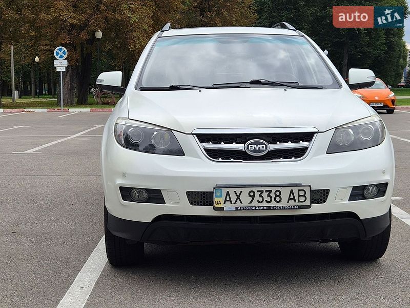 Внедорожник / Кроссовер BYD S6 2013 в Харькове