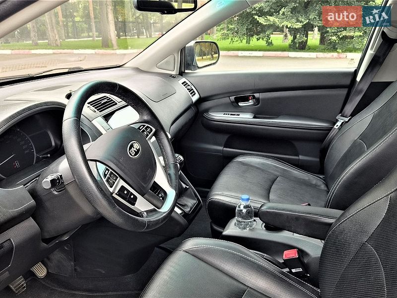 Внедорожник / Кроссовер BYD S6 2013 в Харькове