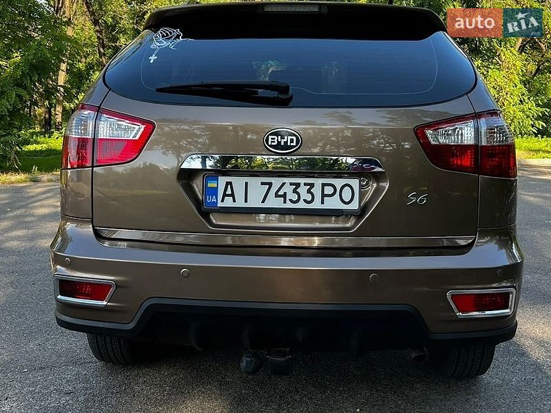 Позашляховик / Кросовер BYD S6 2013 в Кривому Розі