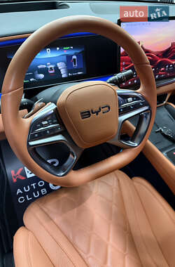 Внедорожник / Кроссовер BYD Sea Lion 7 2024 в 