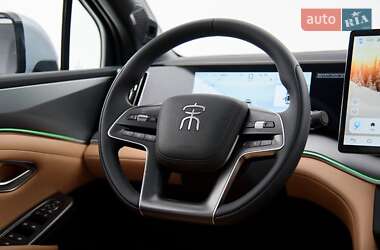 Позашляховик / Кросовер BYD Song L 2024 в 