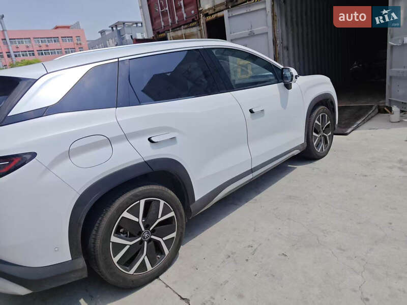 Внедорожник / Кроссовер BYD Song L 2024 в Киеве