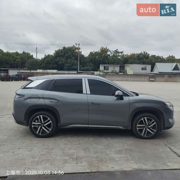 Внедорожник / Кроссовер BYD Song L 2024 в Киеве фото 3 Внедорожник / Кроссовер BYD Song L 2024 в Киеве