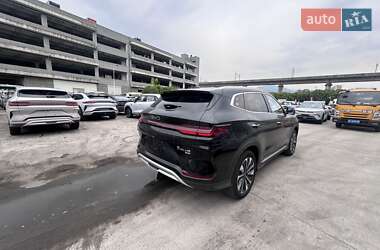 Позашляховик / Кросовер BYD Song Plus 2025 в 