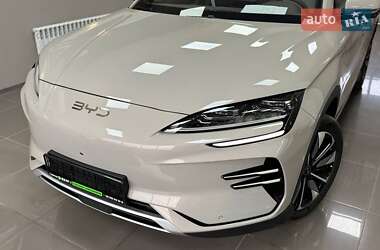 Позашляховик / Кросовер BYD Song Plus 2025 в 