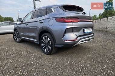 Позашляховик / Кросовер BYD Song Plus 2025 в 