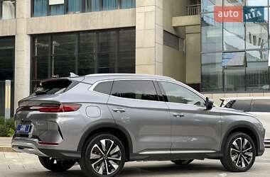 Внедорожник / Кроссовер BYD Song Plus 2024 в 
