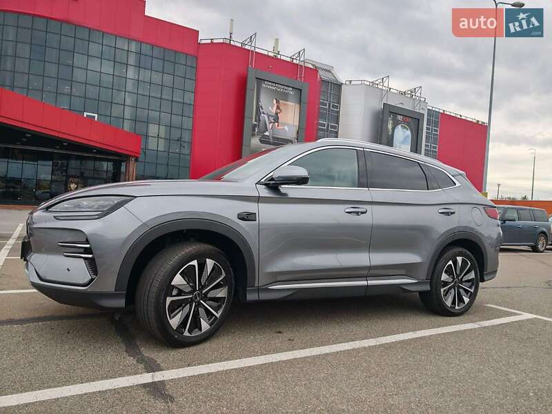 Позашляховик / Кросовер BYD Song Plus 2025 в Києві фото 4 Позашляховик / Кросовер BYD Song Plus 2025 в Києві