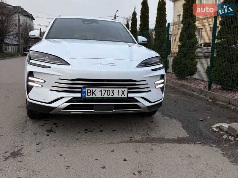 Позашляховик / Кросовер BYD Song Plus 2023 в Рівному