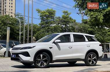 Позашляховик / Кросовер BYD Song Pro 2025 в 