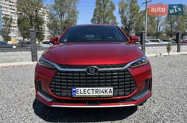 Внедорожник / Кроссовер BYD Tang 2021 в 