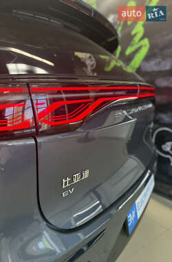 Позашляховик / Кросовер BYD Tang 2024 в 