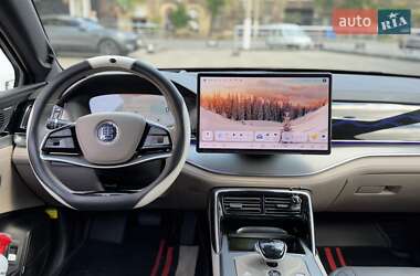 Позашляховик / Кросовер BYD Tang 2024 в 
