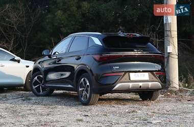 Позашляховик / Кросовер BYD Yuan Plus 2025 в 